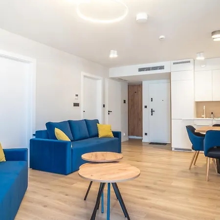 702-703